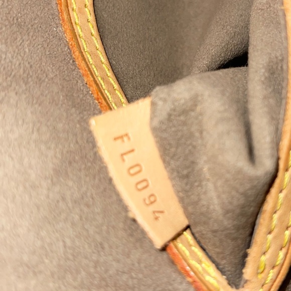 Louis Vuitton Multicolor Alma Noir - Picture 8 of 8